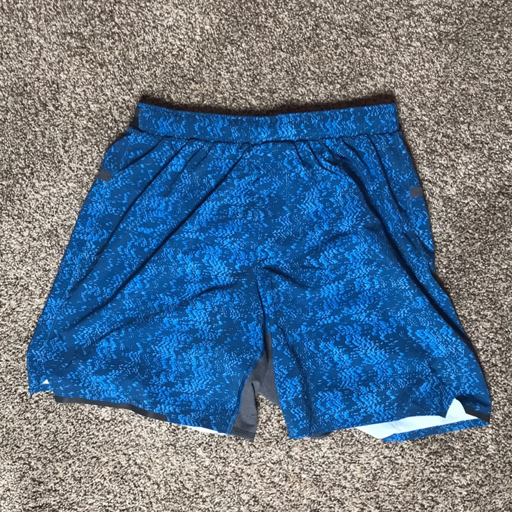 Lululemon PACE Breaker linerless 7” shorts